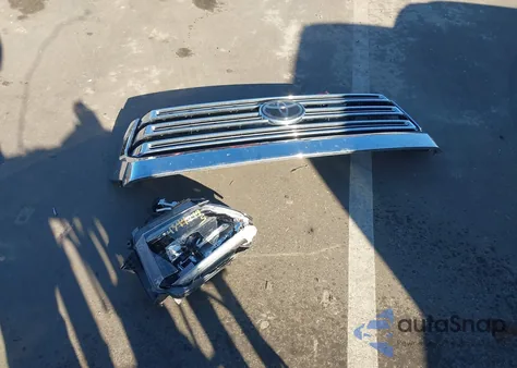 2018 Toyota Tundra 1794 5.7L V8 из США, поврежденный, VIN 5TFAW5F16JX727023